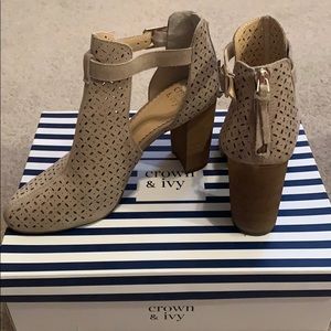 Crown & Ivy cut out Booties